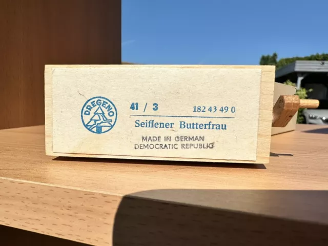 Seiffener Butterfrau DREGENO + OVP Unbenutzt ! ERZGEBIRGE Holz Kunst Schnitzerei 3