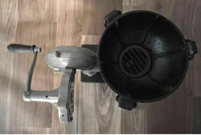 Antiguo horno de forja soplador de mano ventilador tipo pedal mango herrero... 2