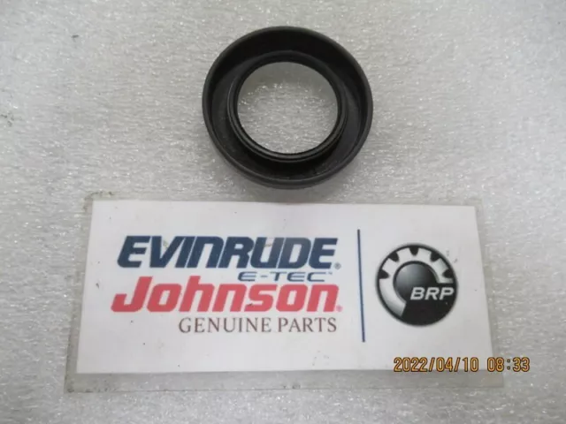 Z92 OMC Evinrude Johnson 313992 0313992 Oil Seal OEM New Factory Boat Parts