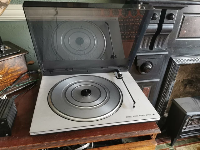 BANG & OLUFSEN Beogram 2000 giradischi iconico riparato e nuovo montato ...