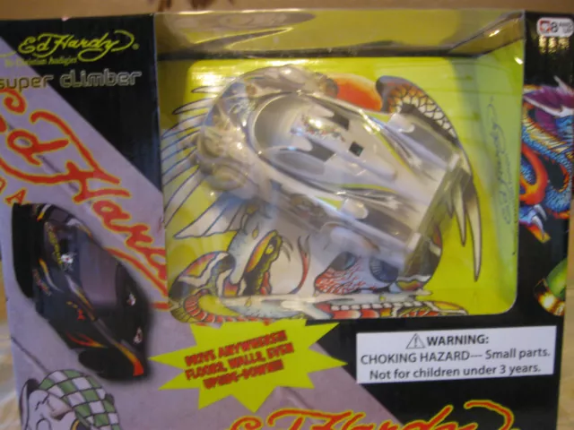 Super Climber Radio Control Car White Racer Toy  New in Box  MS-101