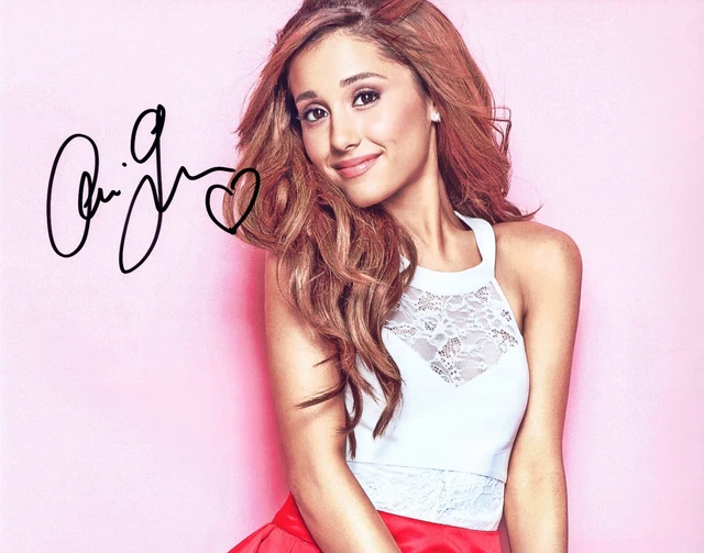 A fantastic 10x8 Autographed Photo of Ariana Grande & CoA