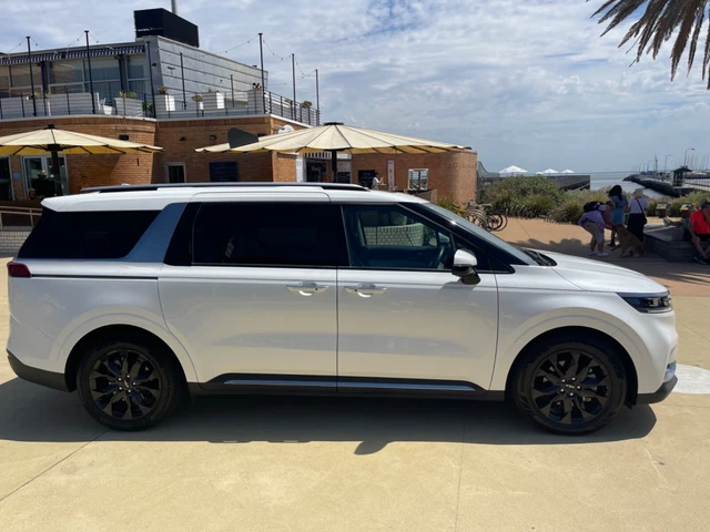 2022 Kia Carnival Platinum 2