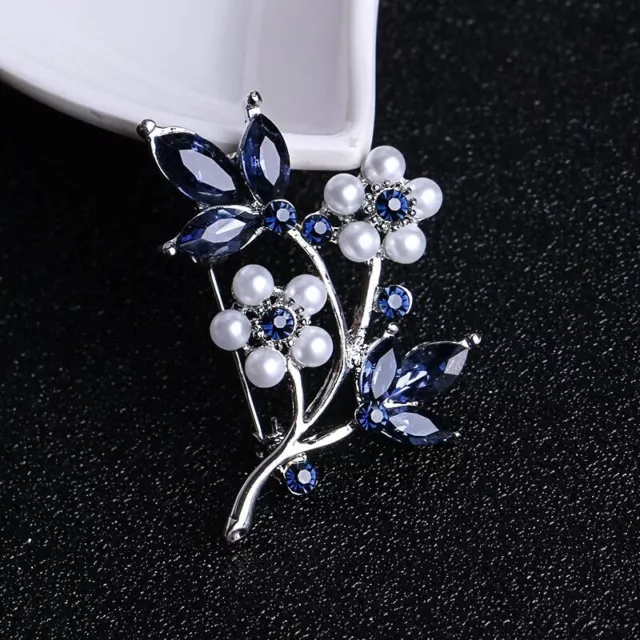 New Arrival Luxury High Quality Pearl Blue Crystal Plant Leaf Brooches for 2