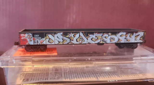 Micro-Trains N-scale  50' Weathered/ Graffiti  CIGX Gondola Car