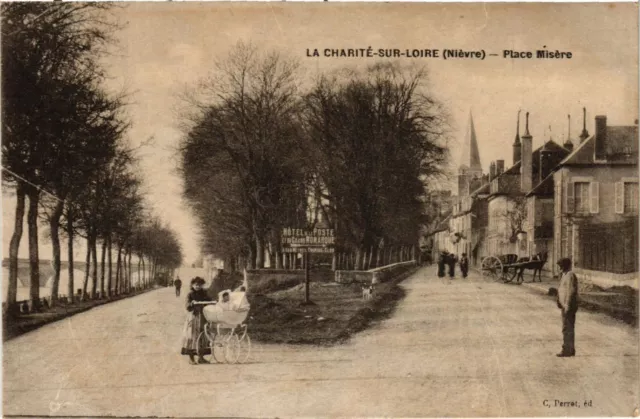 CPA La CHARITÉ-sur-LOIRE Place Misere (420686)