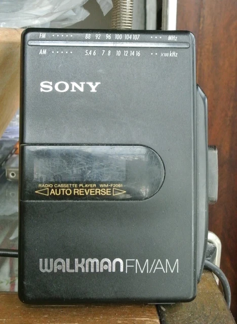 Walkman Sony WM-F20 Stéréo Cassette/radio FM - Années 70 - Pour Pièces / Réparation
