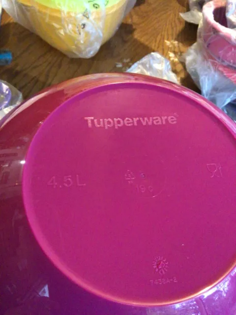 Tupperware 2 Saladiers  Emballés 4,5 L Avec Passoire A Bascule Adaptée Neufs 2