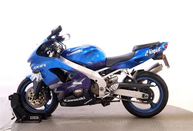 shaking Kawasaki, Motorcycles & Scooters, Cars, Motorcycles