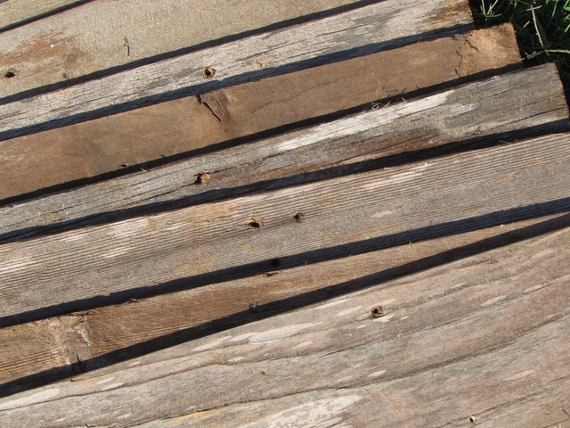 ON SALE! Reclaimed Old Fence Wood Boards - 5 Boards  20" Weathered Barn Planks 2