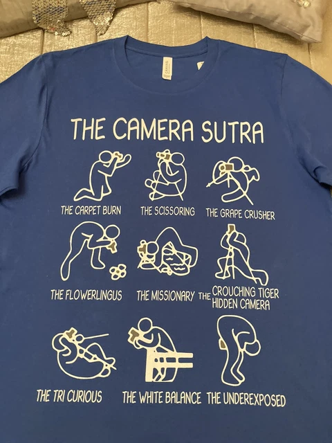 T-shirt blu BELLA+CANVAS The Camera Sutra L fotografia Karma Sutra pellicola top