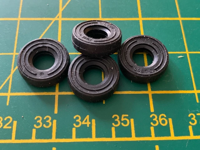 8 LEGO PARTS 4 X 4516843 Tyre D8 Sebs 4 462401 Rim Narrow W
