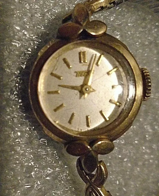 vintage women's Tissot  mechanical wristwatch yellow gold plated case runs