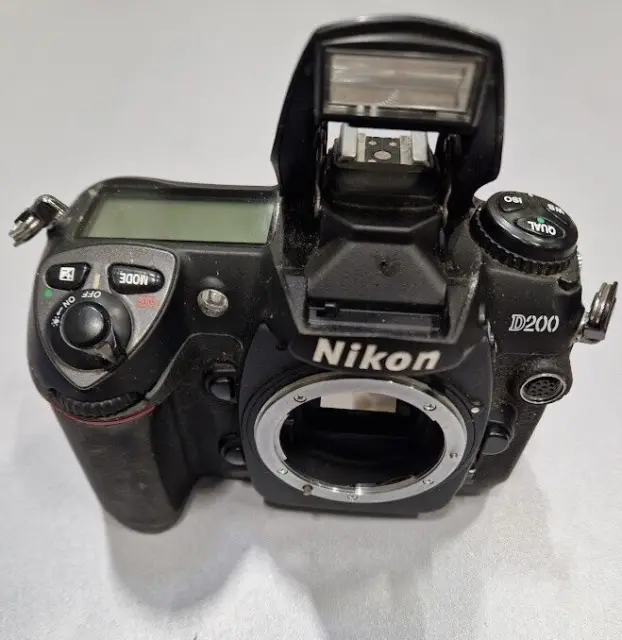 Nikon D200 10.2MP Digital Camera Only Body Black Used For Parts/Repair
