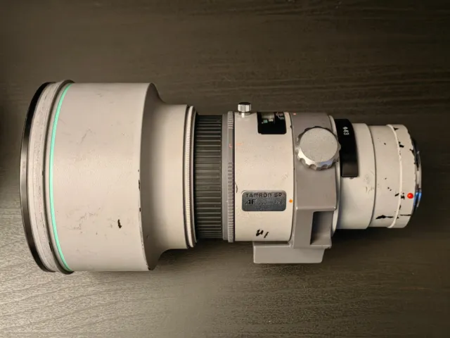 Tamron SP AF 300mm f2.8 LD-IF (60EM) - Sony / Minolta A-Mount mit Pilz