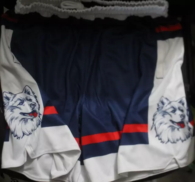 19nine Hardwood History UConn Huskies Basketball Shorts 1998-99 Large NCAA NEW 19nine Hardwood History UConn Huskies Basketball Shorts 1998-99 Large NCAA NEW