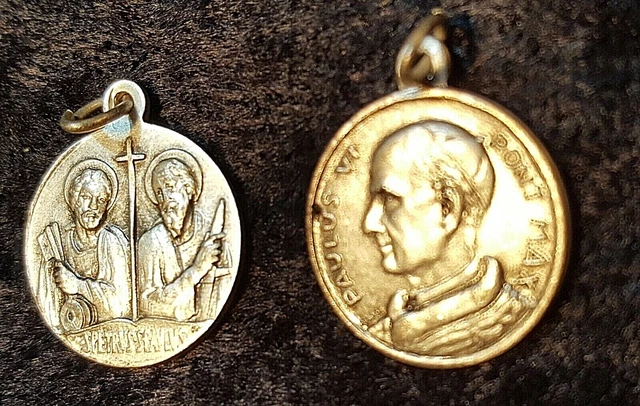 Authentic Vintage Paulus Vi  Medal Religious Small Tag Peter & Paul