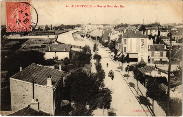 CPA Alfortville Rue et Pont des Iles FRANCE (1338557)