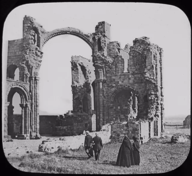 Glass Magic Lantern Slide VICTORIANS AT LINDISFARNE ABBEY RUINS C1890 PHOTO
