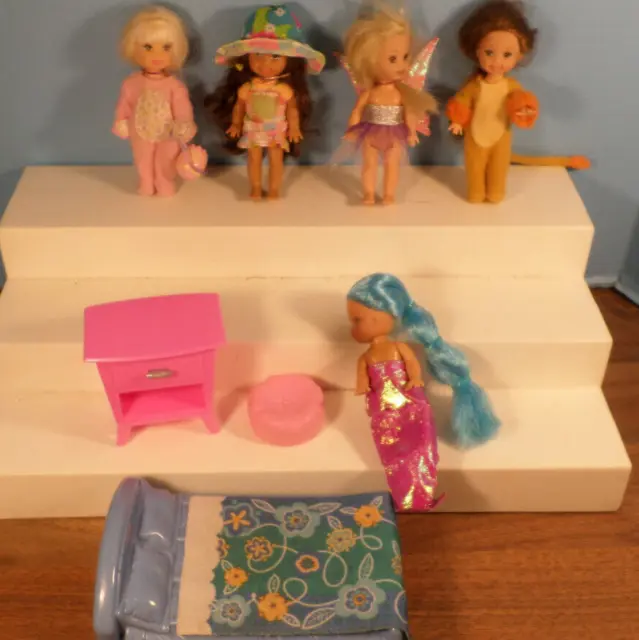 Kelly Dolls~Mattel~Easter Bunny~Wizard of Oz Lion~Fairy~Furniture~Bed ~ Lot 4