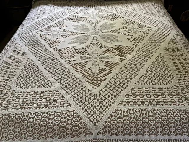 King Queen White Cream Coverlet Bedspread Crochet Antique Look    SPAIN. 95x98 “