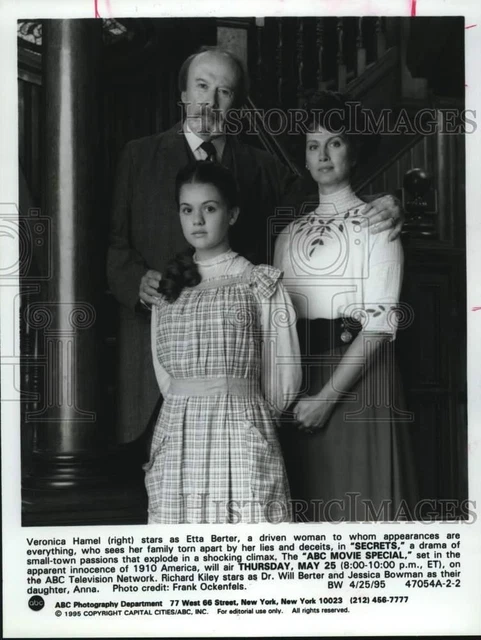 1995 Press Photo Richard Kiley, Veronica Hamel, Jessica Bowman in "Secrets"