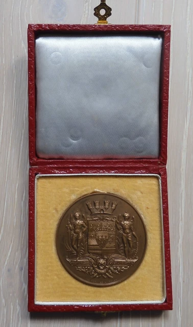 Médaille de table - Château AMBOISE bronze+corne+1977 d=68mm boîte d'origine