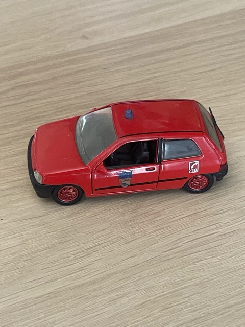 Voiture Miniature Solido 1/43 - Renault Clio Véhicule De Pompiers - Rouge - Occasion Très Bon État