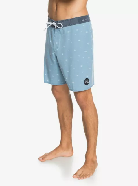 QUIKSILVER Men's HighLine Cortez 18" Stretch Board Shorts  Size: 34