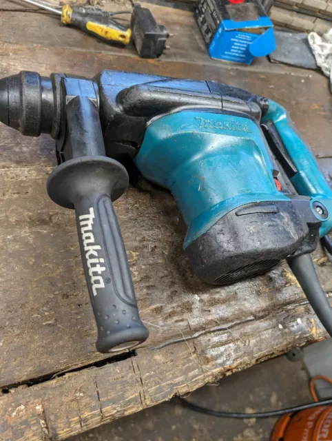 Makita HR3210C 110V Hammer Drill