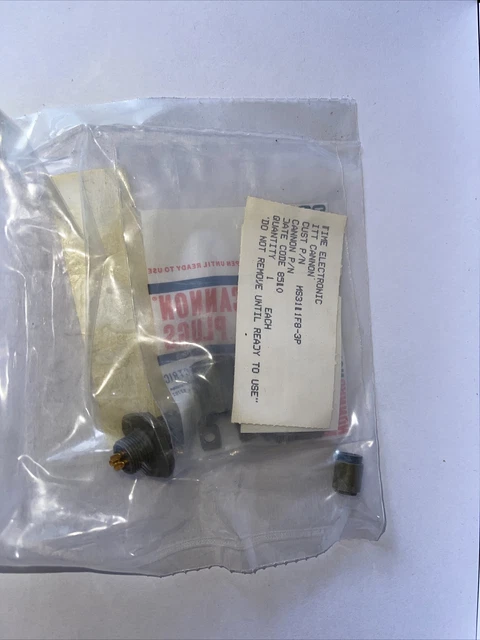 Military Connector NOS MILSPEC MS3111F-8-3P with GOLD pins