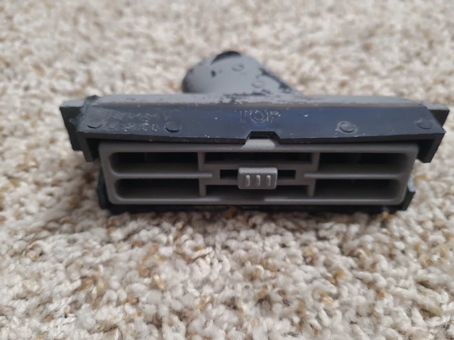 95-99 Chevy Gmc Silverado Tahoe Yukon Sierra Lower Dash Driver Ac Vent 15704849