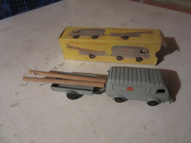 CIJ RENAULT 1000kg PTT avec deux remorques • EUR 15,00