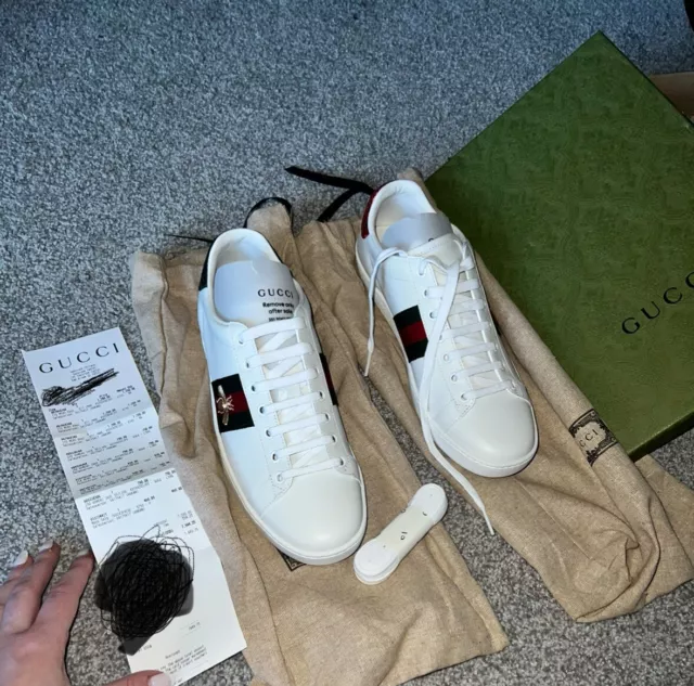 Gucci WOMEN'S ACE SNEAKER WITH BEE Size 9