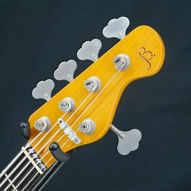 BLACK SMOKER Trad Master Series Beta J5 (Vintage White/Light