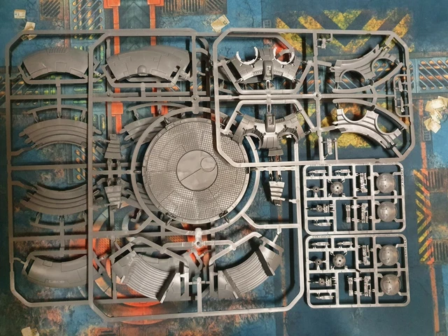 thumbnail image 2 of WAEHAMMER 40,000 Tidewall Droneport - T'au Empire Mobile Defense Bunker Warhammer 40k 2 of 3
