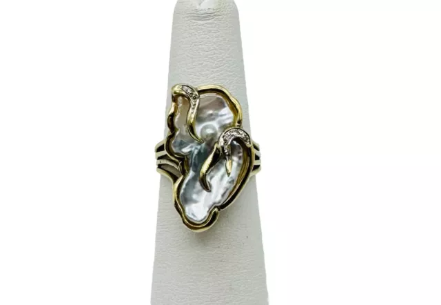 Gorgeous Solid 14k Yellow Gold and Pearl Ring! Size 6.5!