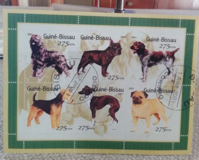 N° 4 foglietti francobolli Guine' Bissau cani, pappagalli,pesci.2001 timbrati.