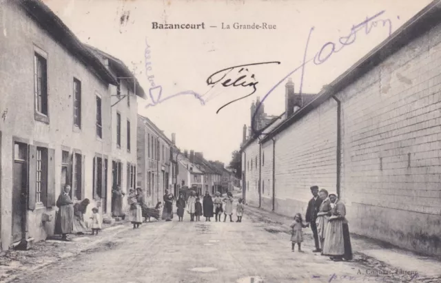 CPA 51 BAZANCOURT La Grande-Rue carte Rare belle animation