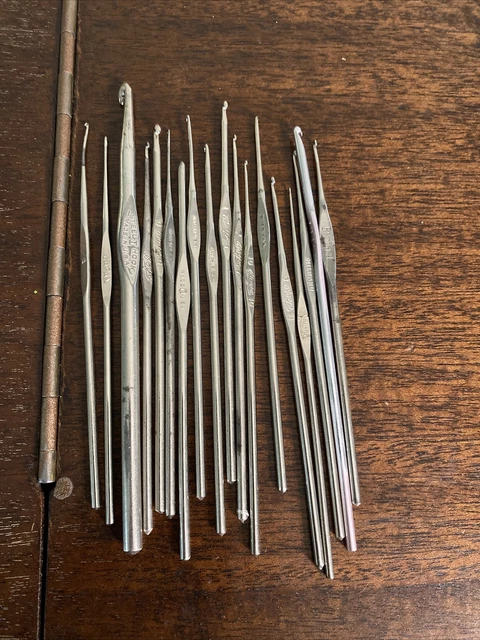 Lot 18 Vintage Steel Crochet Hooks Boye & Bates Bucilla Multiple Sizes