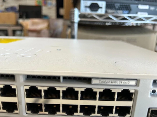 CISCO CATALYST C9200L-24T-4G-E++ 24-Port 9200 Series Network Switch £ ...