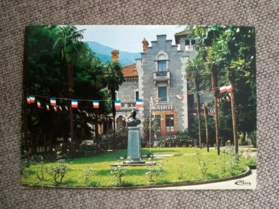 CPM ARLES SUR TECH 217065 Le Chateau Bleu Pierre Berge 