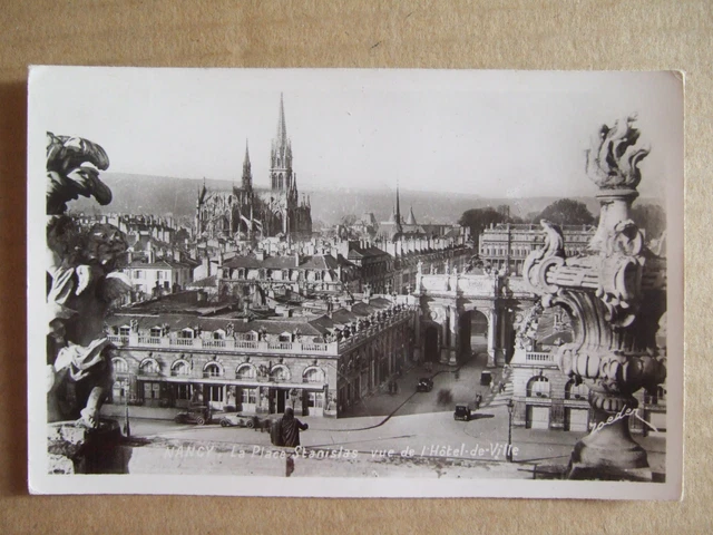 CPA NANCY (54) LA PLACE STANISLAS VUE DE L'HOTEL DE VILLE. Editions V. ROEDER
