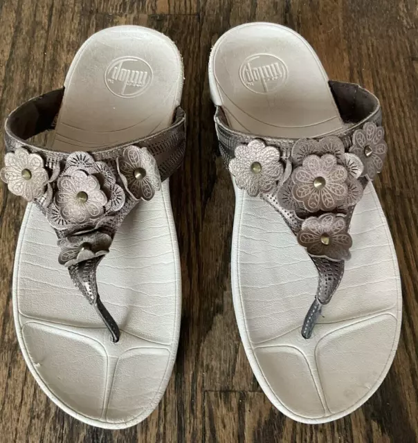 FITFLOP Lulu Flower Brown Leather Studs Thong Sandals Women's US Size US 8