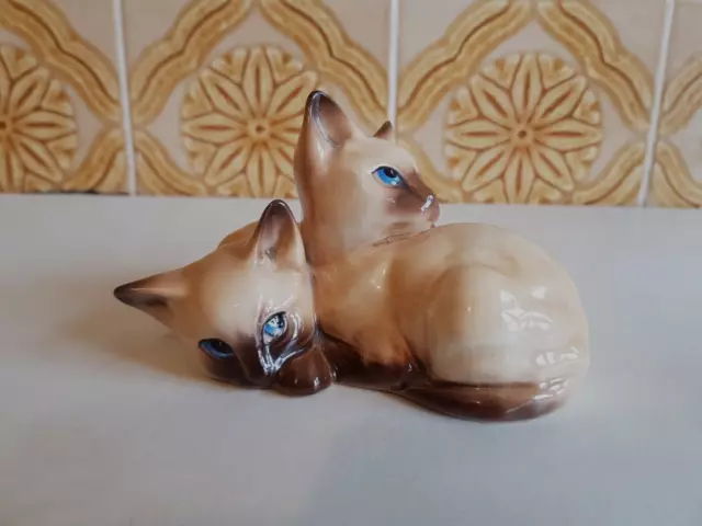 Beswick - Siamese Kittens / Cats Figurine - Blue Eyes - Model Number 1296