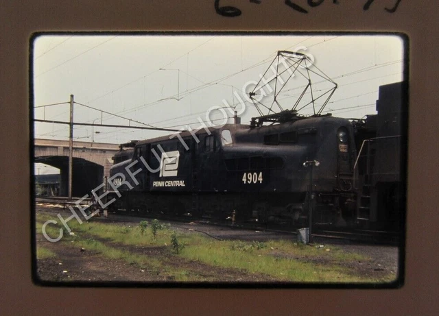 Original '73 Ektachrome Slide PC Penn Central 4904 GG1 Harrisburgh, PA    34W48