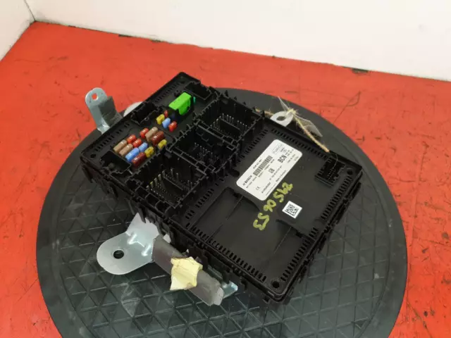 Ford Fiesta Mk8 2018 Bcm Body Control Module Hu5T-15604-Bcn