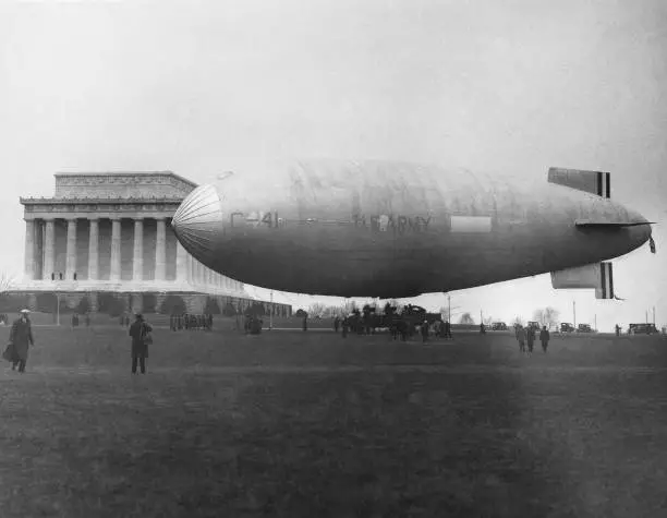 Dirigible C 41 Landing On The Washington Parks Field Aviation History Old Photo