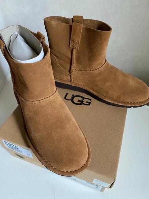 Bottines en daim UGG  39 NEUVES