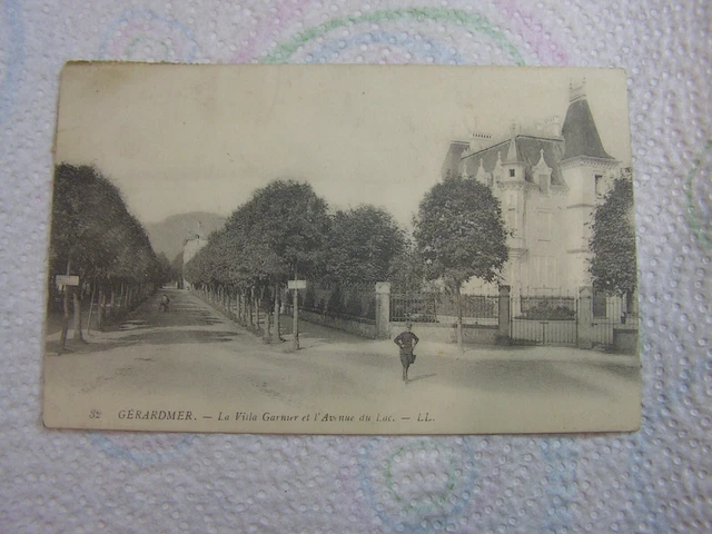 CPA Villiers-Herbisse, Rue Haute avec maisons traditionnelles et